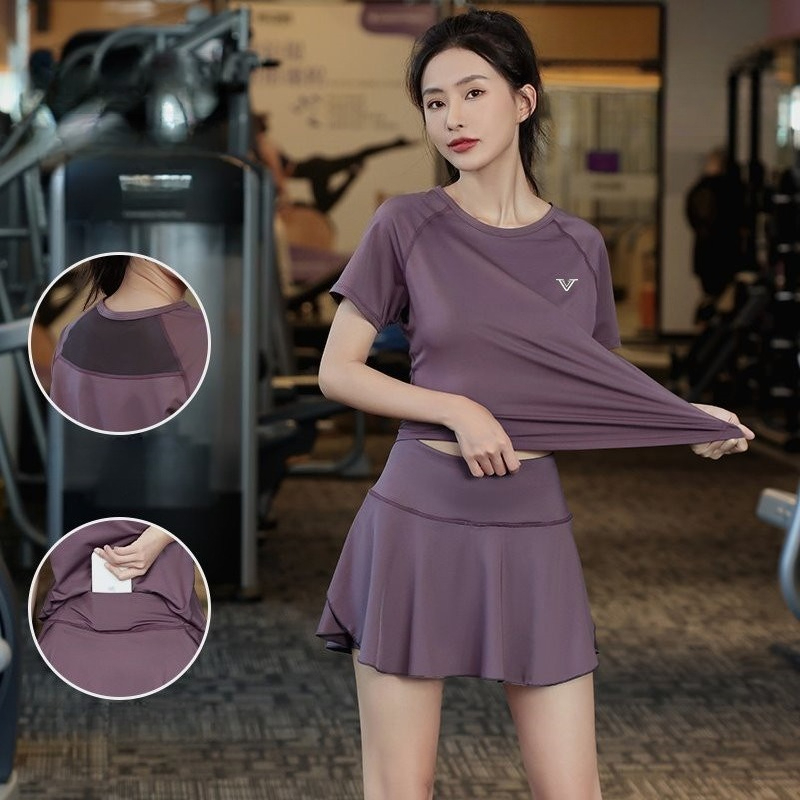 Running Gear Quick Dry - ชุดวิ่งผู้หญิงแขนสั้น ผ้าตาข่าย มีกระเป๋าใส่โทรศัพท์ กระโปรงจีบ แห้งเร็ว ชุดออกกำลังกาย