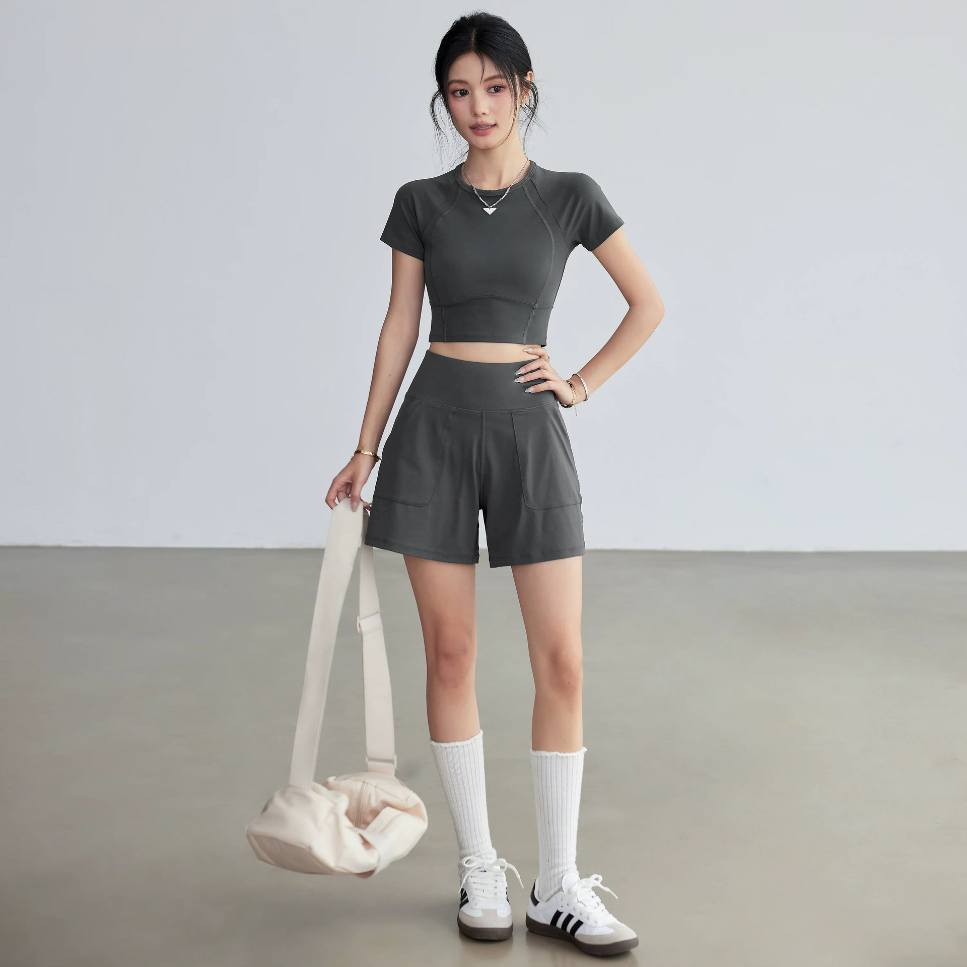 ชุดวิ่งผู้หญิง เสื้อโยคะแขนสั้ - Running Gear Quick Dry บทวิจารณ์และราคา