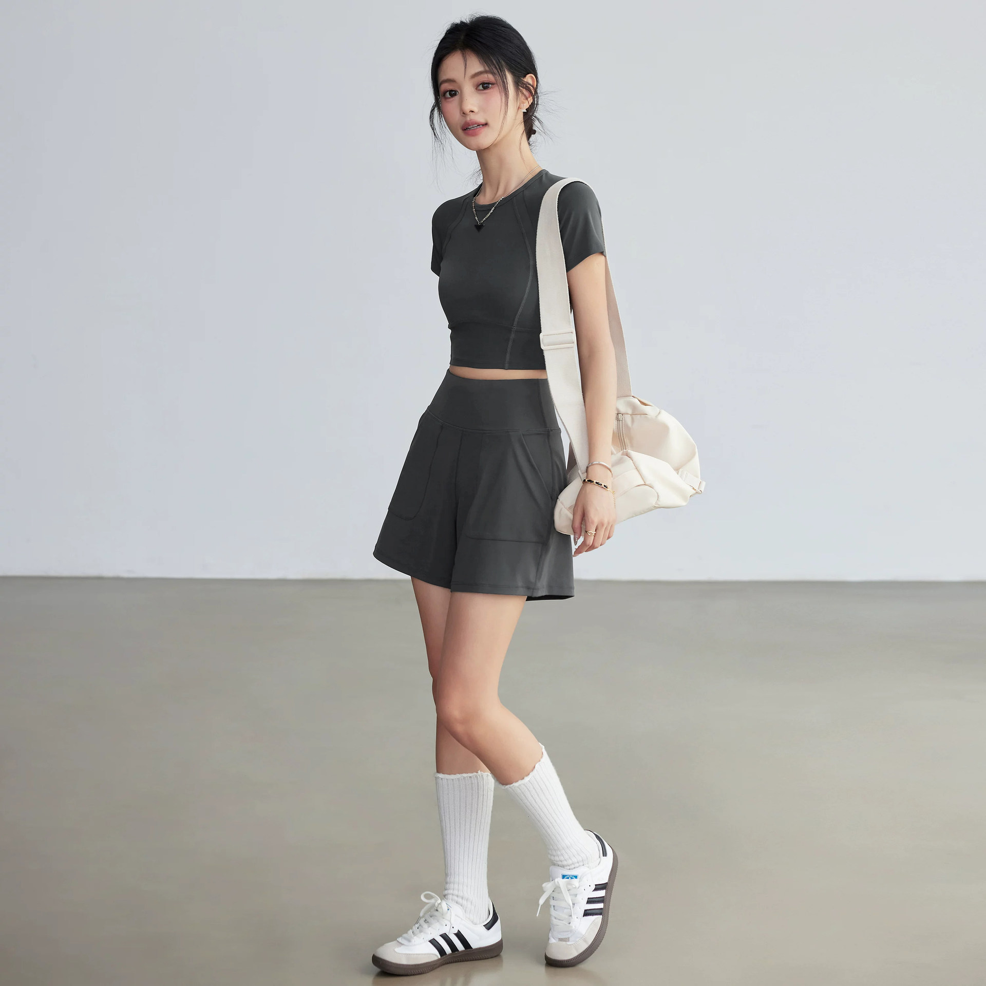 ชุดวิ่งผู้หญิง เสื้อโยคะแขนสั้ - Running Gear Quick Dry บทวิจารณ์และราคา
