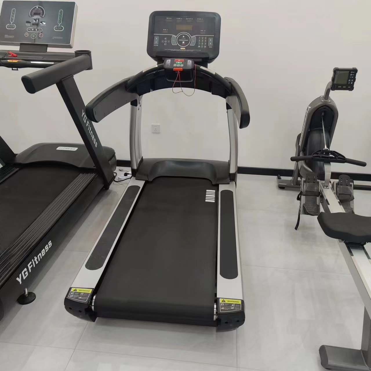 ลู่วิ่งไฟฟ้าสำหรับยิม 3 แรงม้า - Quality Running Gear บทวิจารณ์และราคา